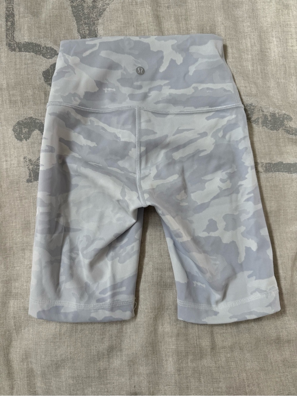 lululemon athletica women’s 2 High-Rise Camo Bike Shorts in Light Gray and White